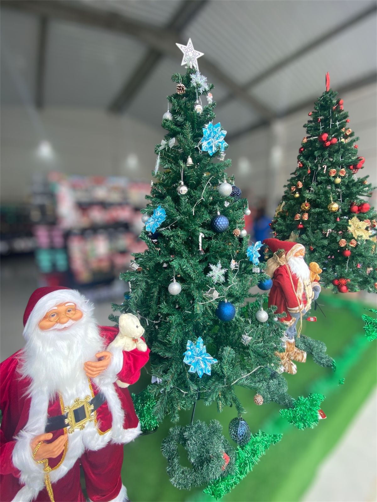 Árvores de Natal na Pejuca Festas